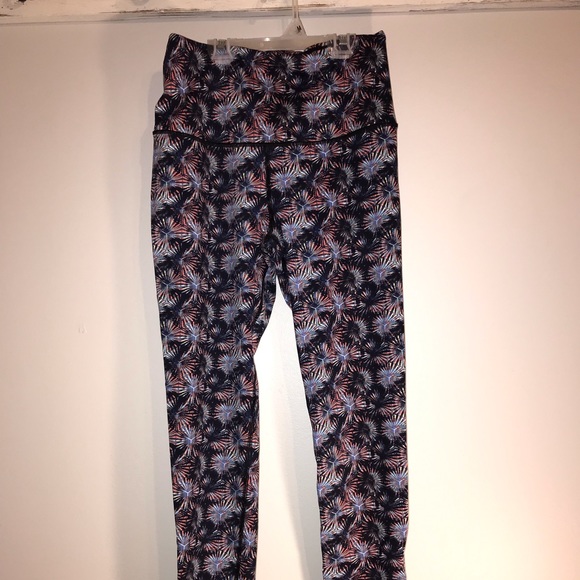 Knockout by VS Leggings - Picture 2 of 5